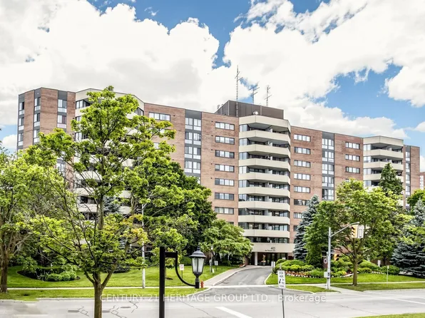 40 Baif Blvd #406, Richmond Hill, ON L4C 5M9