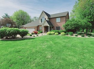 24600 W Lake Windermere Rd, Tremont, IL 61568