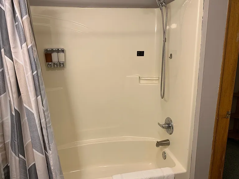 171 W Main St — Photo 9