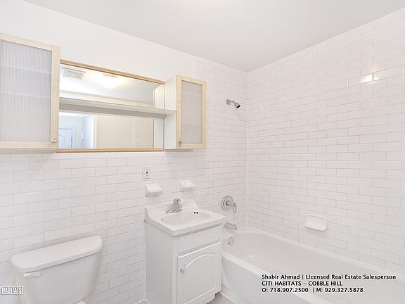 5th image of 257 15th St APT 301