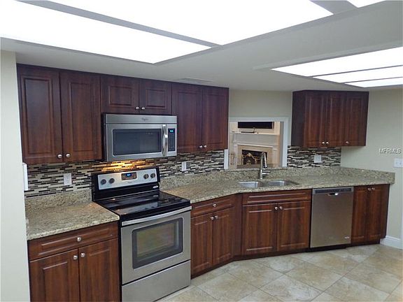 2nd image of 6304 Thousand Oaks Dr