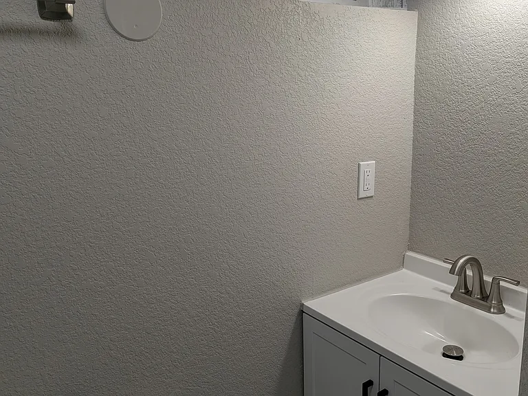 4886 S Logan St #2 — Photo 3