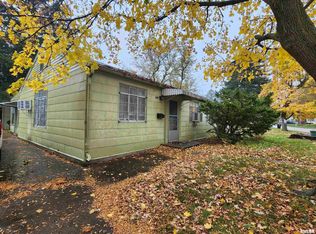 926 40th Street Ct, Moline, IL