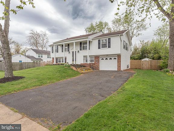 4th image of 4122 Majestic Ln