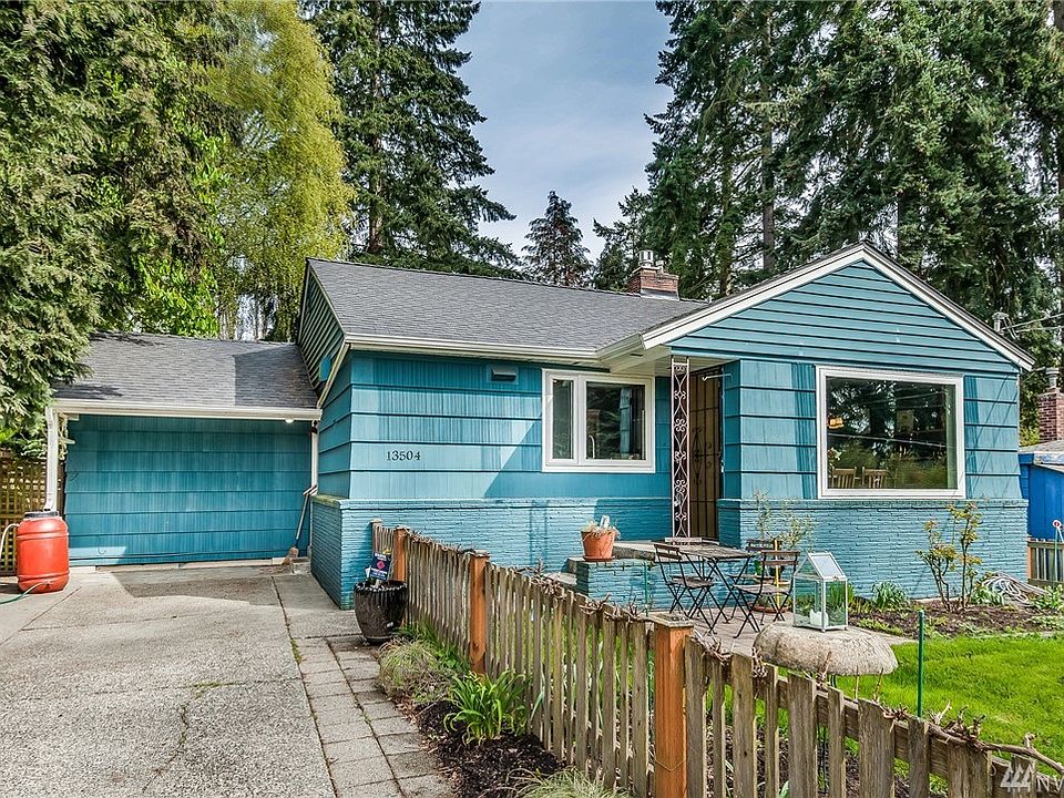 1st image of 13504 1st Ave NW