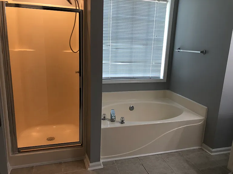 2400 Kirkstone Dr — Photo 33
