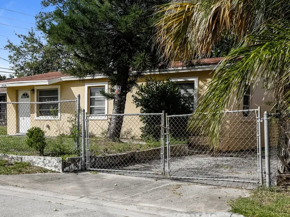 1036 W 32nd St, Riviera Beach, FL 33404