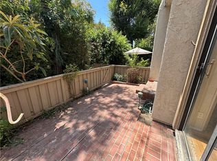 6121 Shoup Ave UNIT 22, Woodland Hills, CA 91367