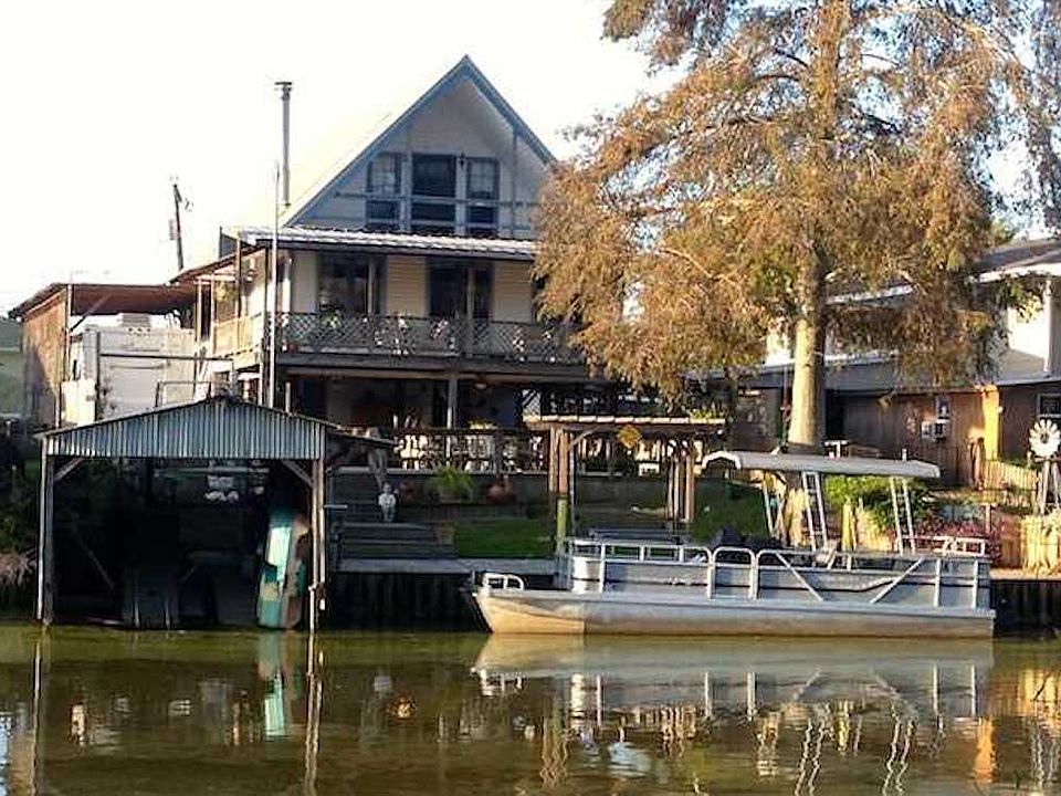 1st image of 5005 Pecan Ln