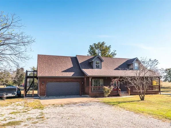 14 Bonnie Dr, Iberia, MO 65486