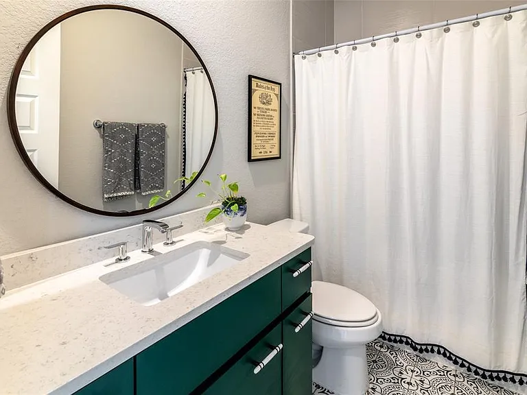 6025 Seville Dr — Photo 25
