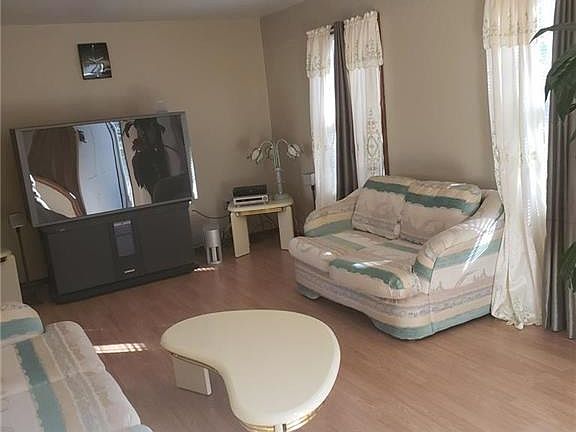 3rd image of 1765 Rolling Hills Dr