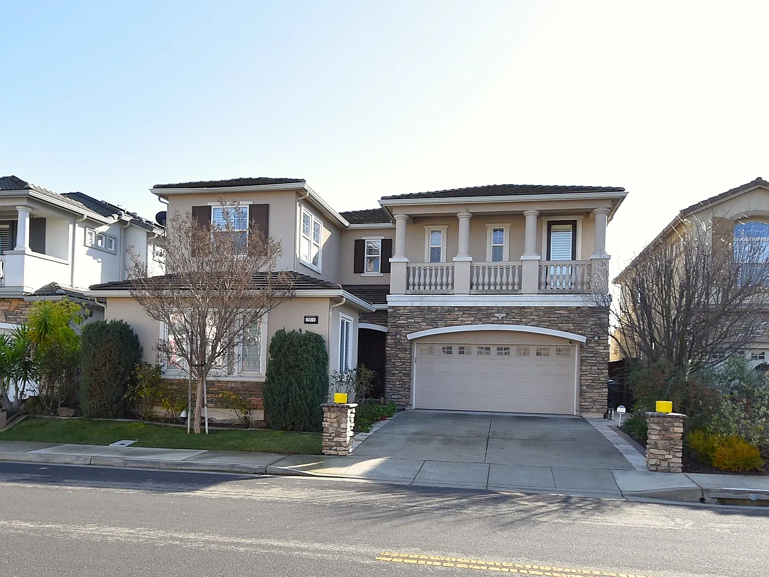 5 bed, 4.5 bath, 3595 sqft, $5,950 — Photo 1