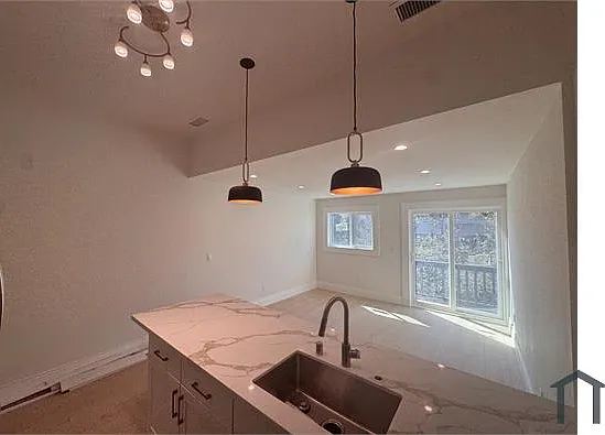 677 Spruce St #A — Photo 4