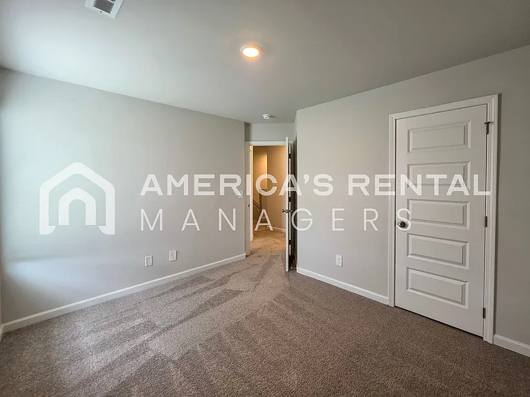 4115 Hudson Rd — Photo 43