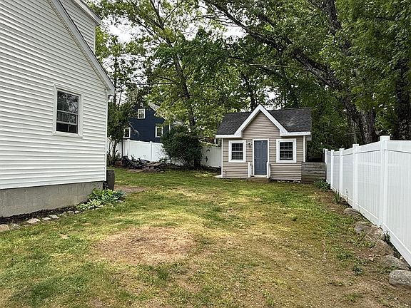 5th image of 4 Robin Rd
