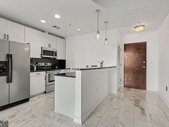2nd image of 400 W Peachtree St NW Unit 1812
