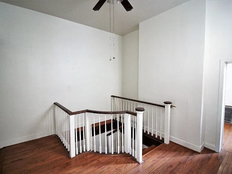 809 Park Ave — Photo 4