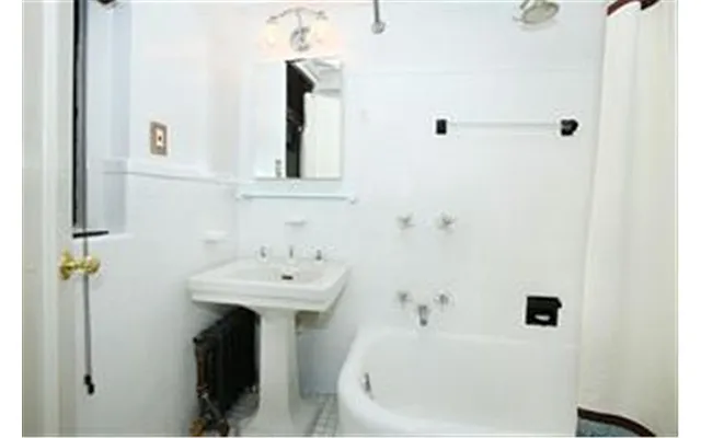 Sold by Douglas Elliman | media 24