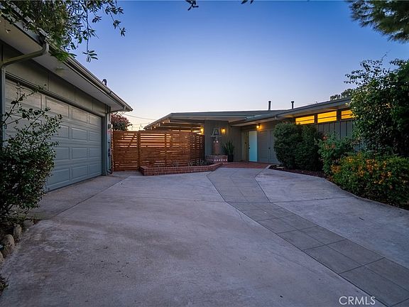 4th image of 11407 Eton Ln