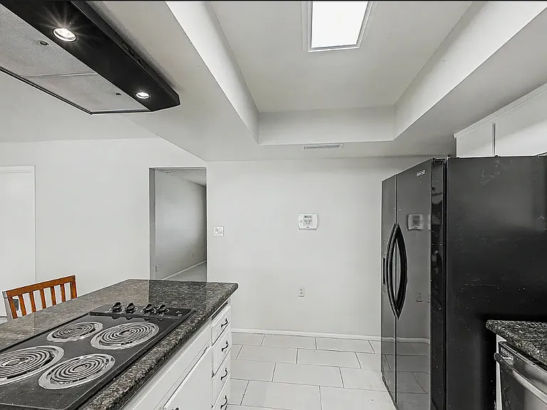 1000 E Loyola Dr — Photo 10