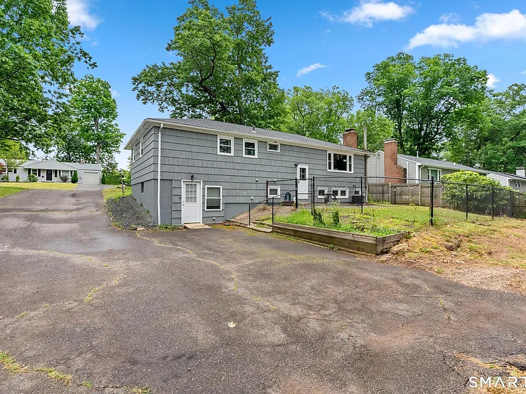 128 Forest Dr — Photo 20
