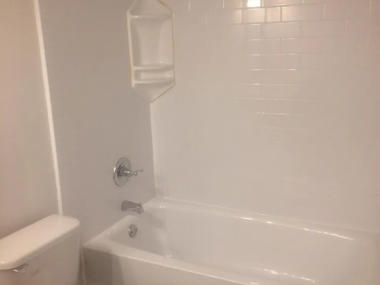 1806 Cheltenham Ln — Photo 9