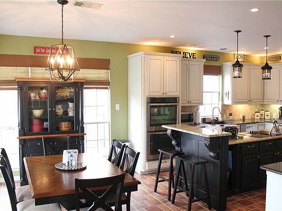3rd image of 3605 Cimarron Dr