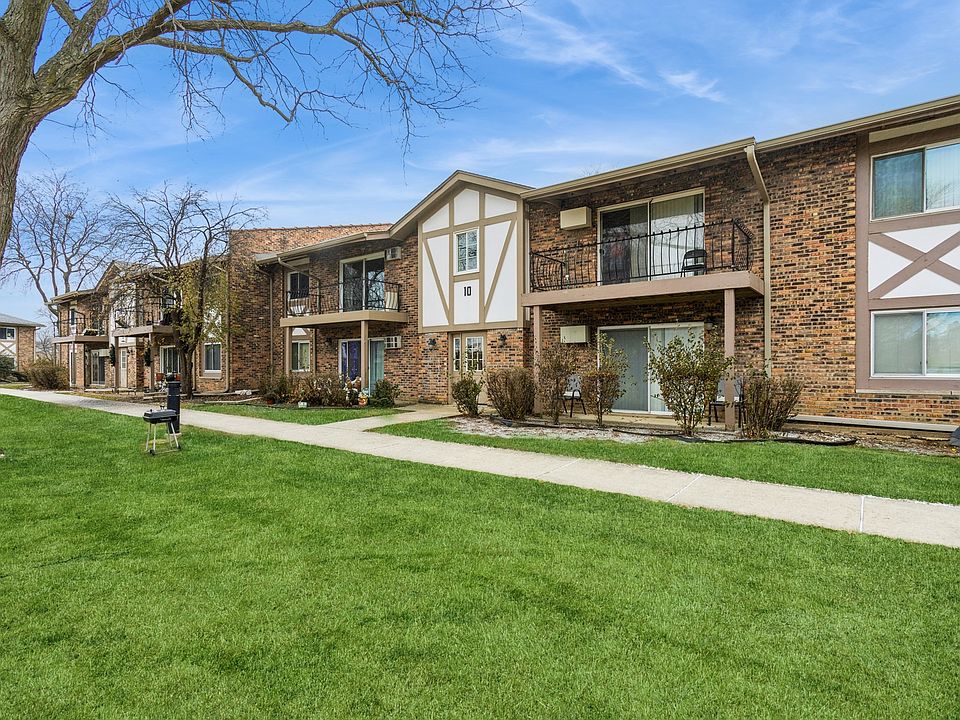 1st image of 9S025 Lake Dr #10-204