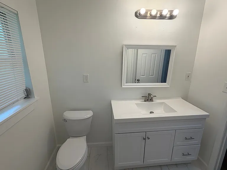 112 Meadowood Ave — Photo 12