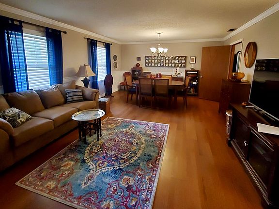 4th image of 3036 Academy Dr