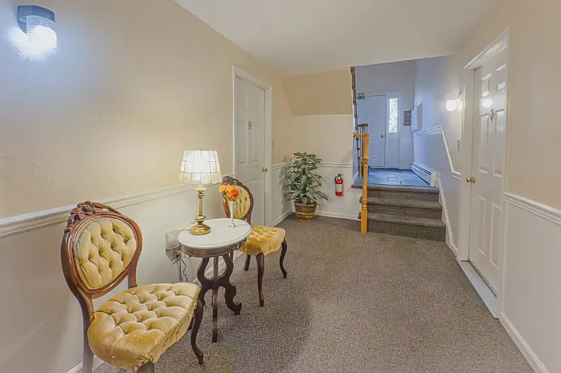 2 bed, 1.5 bath, 1000 sqft, $1,295 — Photo 1