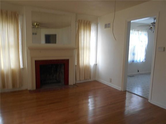 3rd image of 4825 E 34th St