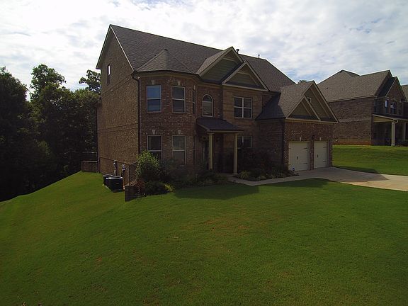 3rd image of 348 Sonoma Ln
