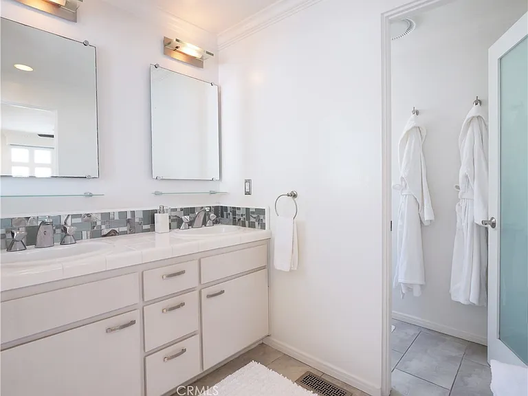 440 Marine Pl — Photo 27