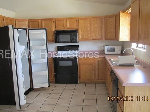 4th image of 1412 Cottonwood Dr