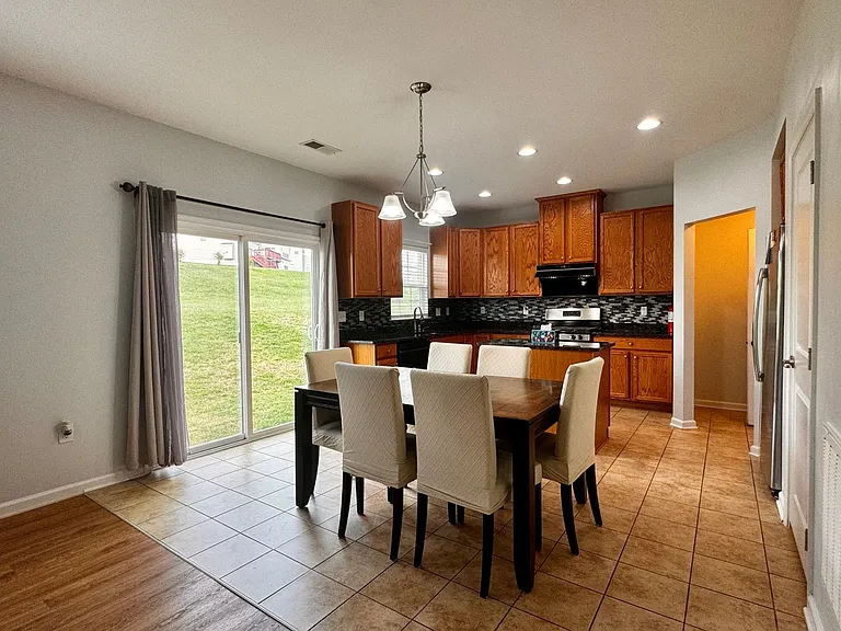 145 Holly Hill Dr — Photo 4