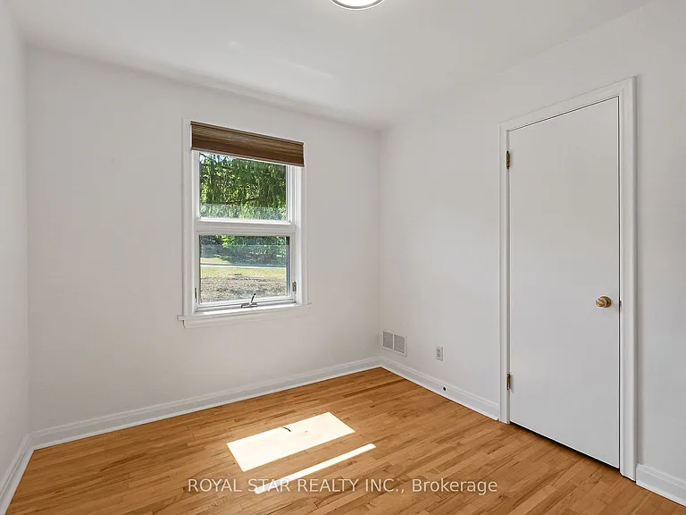 10 Delong Dr — Photo 24