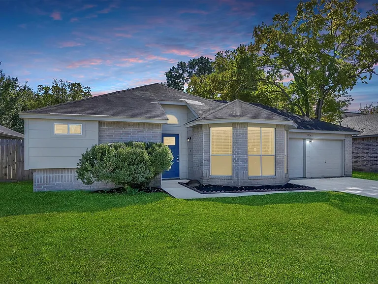 2306 Piddler Dr — Photo 2