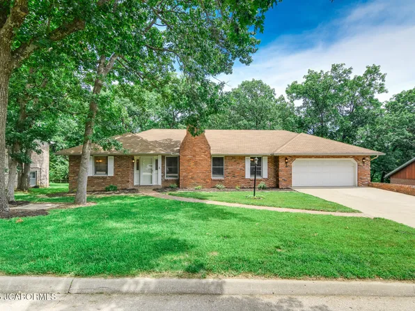 1745 Engelwood Dr, Jefferson City, MO 65101