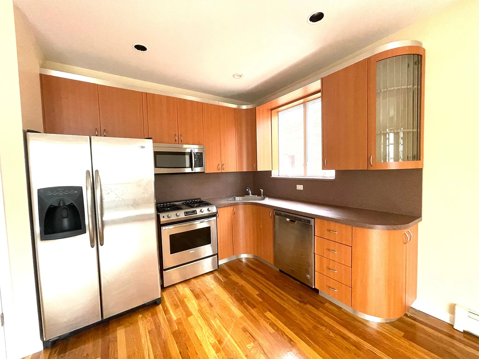 29 Van Sicklen St — Photo 3