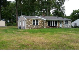 40 Winding Ln, Feasterville, PA 19053