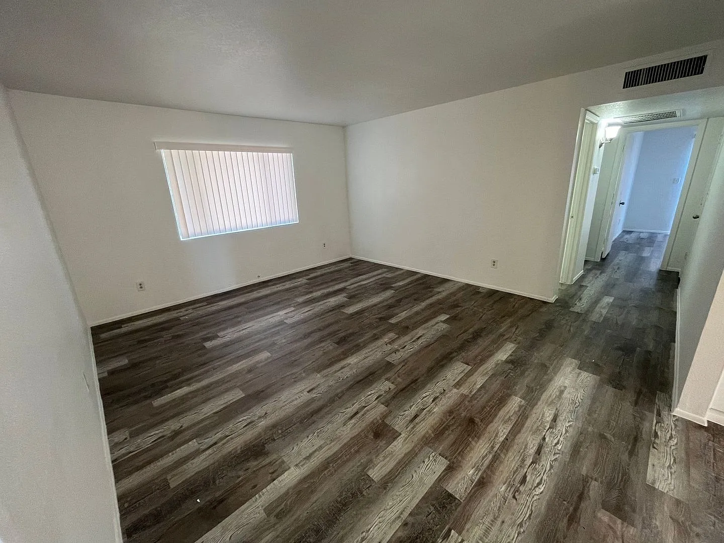 2 bed, 1.0 bath, 750 sqft, $1,250 — Photo 4