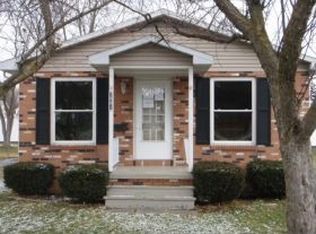 7881 1st St, Brookfield, OH