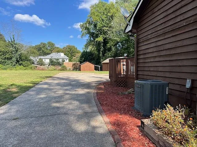 4005 Shallowford Rd — Photo 20