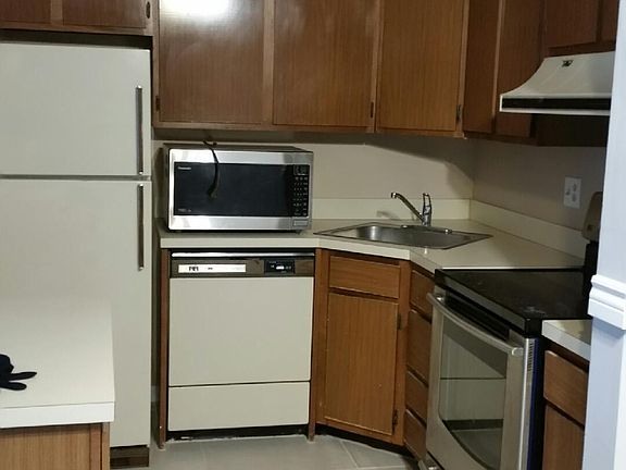 2nd image of 756 Prescott Dr