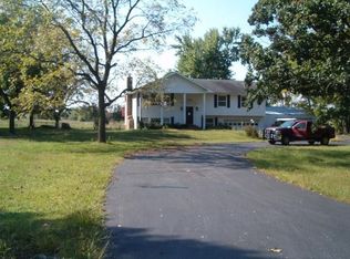 9816 Geranium Rd, Carthage, MO 64836