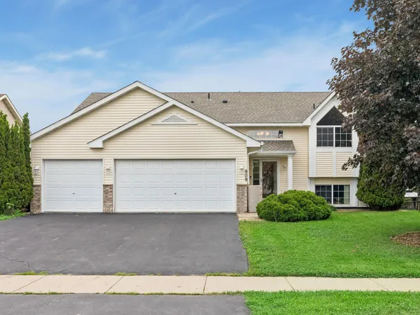 909 Basenji Curv, Shakopee, MN 55379