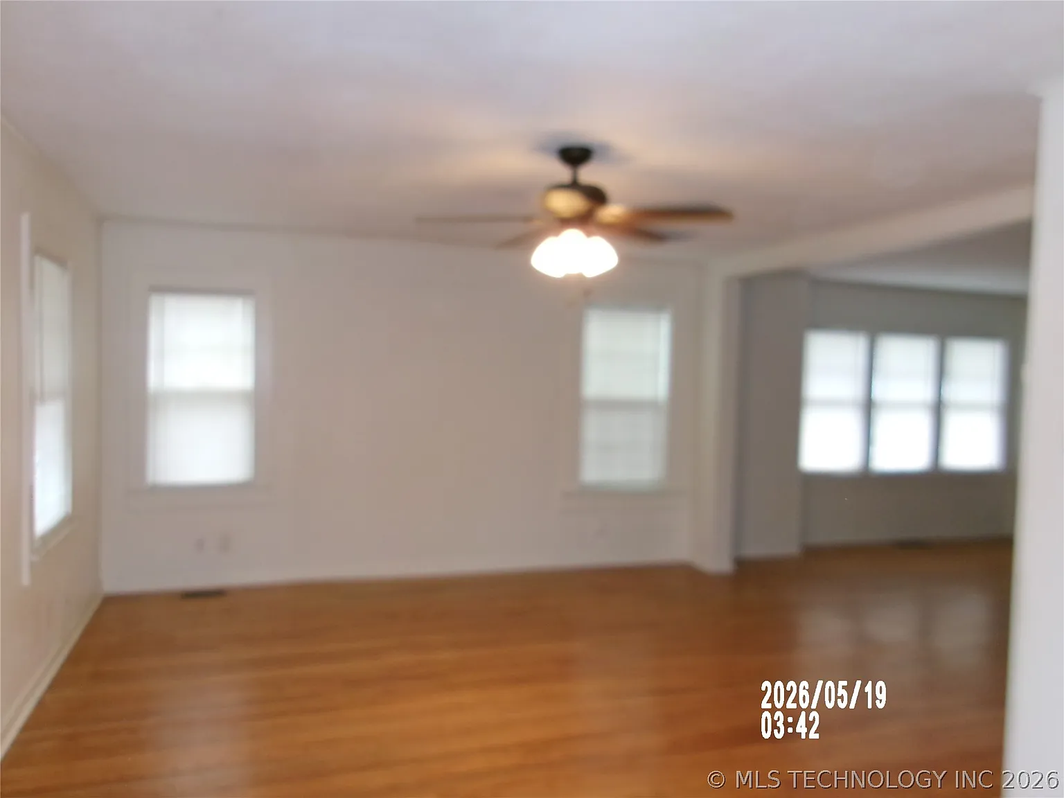 4 bed, 2.0 bath, 1882 sqft, $1,600 — Photo 3