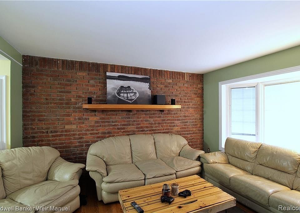 1st image of 320 S West St #1